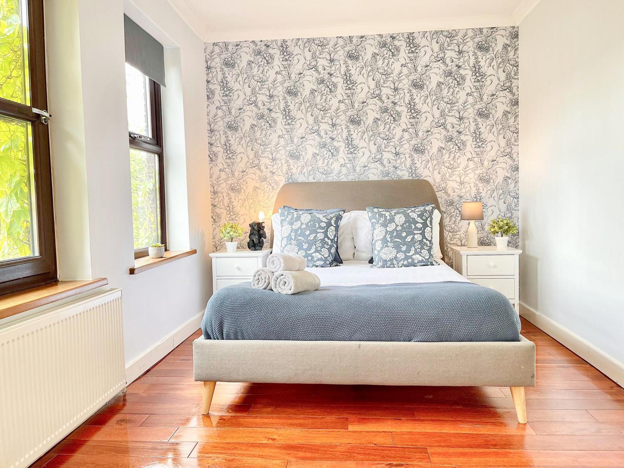 New 4-bed, 3-bath With Balcony And Free Parking In Crouch End Near Alexandra Palace Apartment *