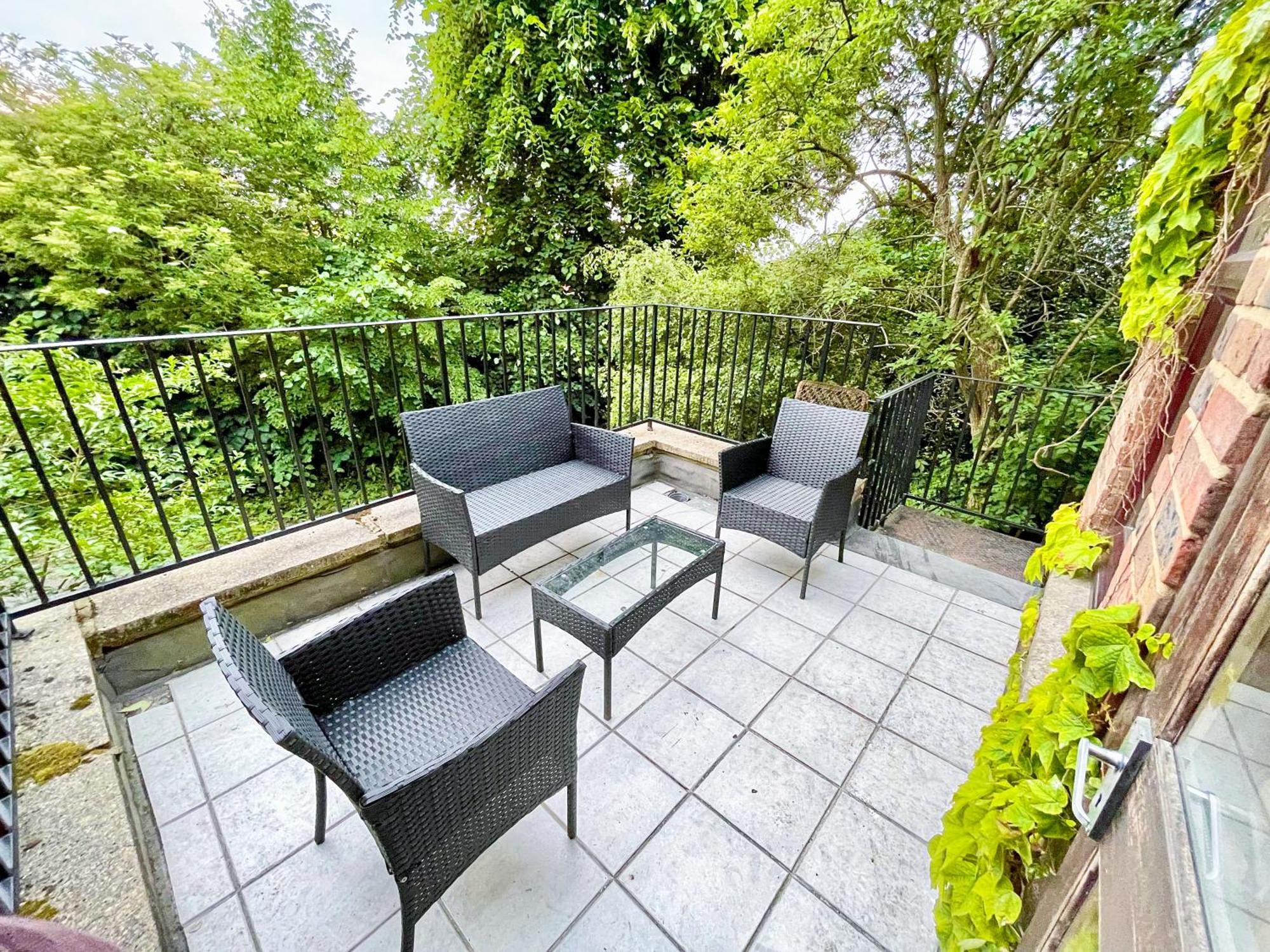 Apartment New 4-bed, 3-bath With Balcony And Free Parking In Crouch End Near Alexandra Palace *